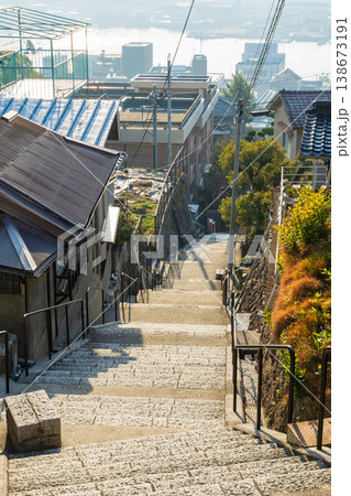 冬の瀬戸内　広島県尾道市　情緒ある坂の街 138673191