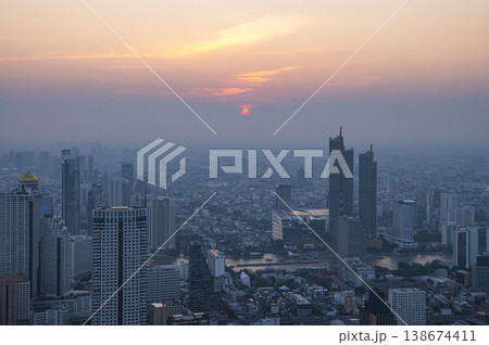 タイ バンコクの夕景 タイ バンコクの夕景 138674411