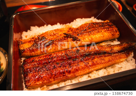 うなぎ丼 ジャパニーズ 日本人 138674730