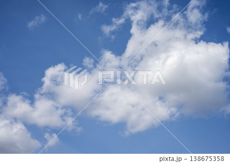 春の空 青空 晴れ 春 4月 イメージ 春の空 青空 晴れ 春 4月 イメージ 138675358