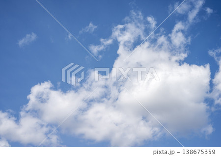 春の空 青空 晴れ 春 4月 イメージ 138675359