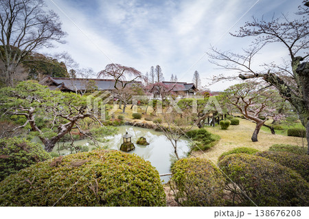 宮城県塩竈市・鹽竈神社の日本庭園 宮城県塩竈市・鹽竈神社の日本庭園 138676208