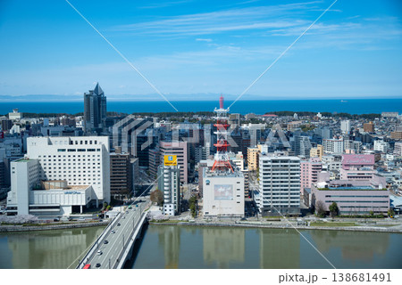 新潟市メディアシップ展望台から望む景色（万代橋方面） 138681491