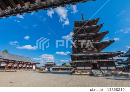 ユネスコ世界遺産　奈良県斑鳩の里　国宝法隆寺　聖徳太子 138682194