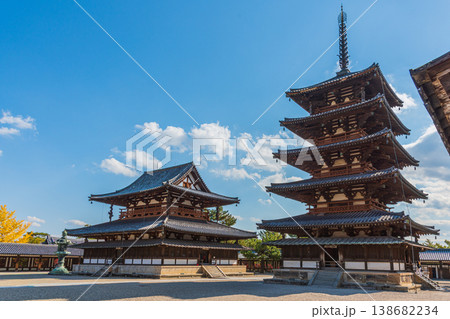 ユネスコ世界遺産　奈良県斑鳩の里　国宝法隆寺　聖徳太子 138682234