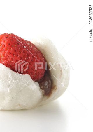 苺大福を白背景で単品撮影 138685527
