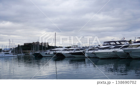 View of the famous Fort Carre and yachts at the Port Vauban in Antibes, France. 138690702