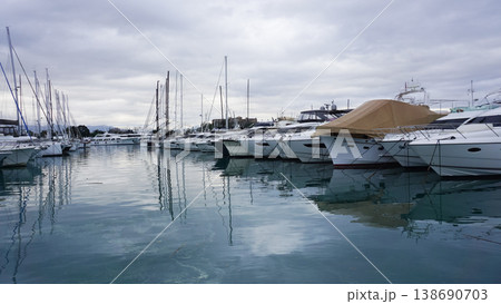 View of the famous Fort Carre and yachts at the Port Vauban in Antibes, France. 138690703