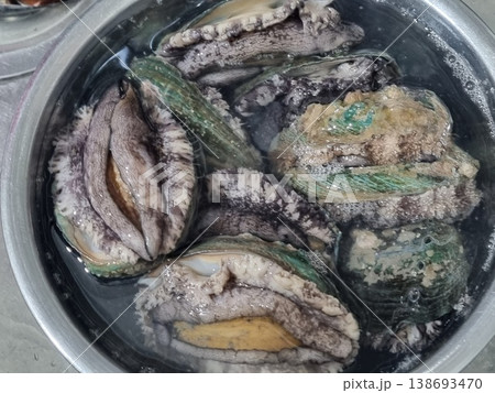 high quality fresh raw abalone 138693470
