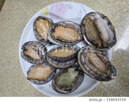 high quality fresh raw abalone 138693539