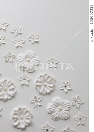 白い花びらの背景 白い花びらの背景 138697353