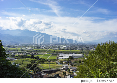 夏の南アルプス市と中央市の街並み 夏の南アルプス市と中央市の街並み 138697787