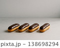 美味しそうなエクレア 138698294