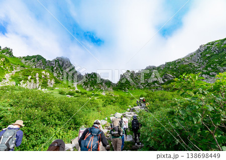 千畳敷カールの登山道と絶景 138698449