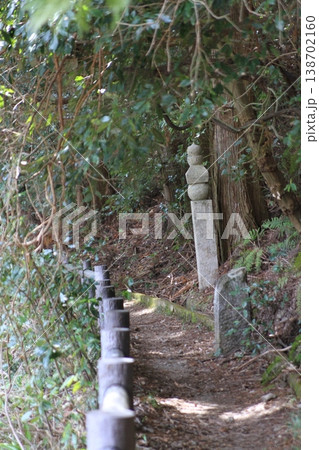 63町石大正石と鎌倉石 63町石大正石と鎌倉石 138702160