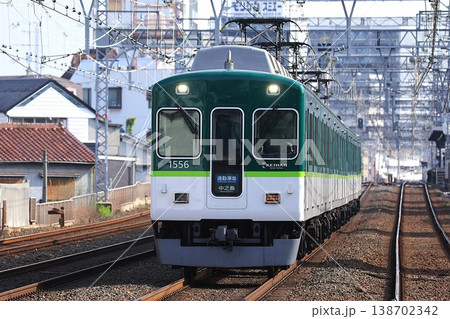 【京阪】1000系 通勤準急（京阪本線：森小路駅） 138702342