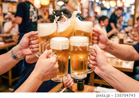居酒屋で宴会 138704743