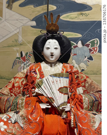 親王飾りのお雛様 138706176