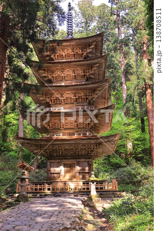 出羽三山 羽黒山 木造建築の美 国宝五重塔 138708511