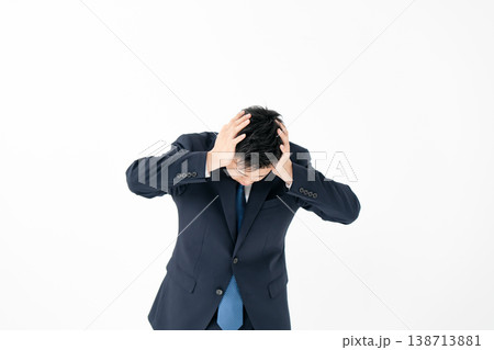 若い男性 ビジネス パニック 若い男性 ビジネス パニック 138713881