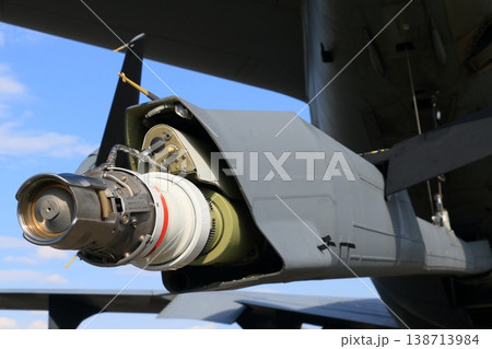 空中給油の給油口　フライングブーム　空中給油機 138713984