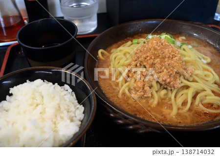 担々麺のセット 町中華のランチ 担々麺のセット 町中華のランチ 138714032