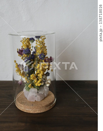 ドライフラワーと水晶 ドライフラワーと水晶 138718016