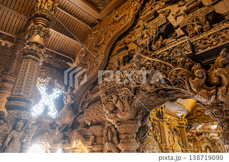 タイ・パタヤ「サンクチュアリー・オブ・トゥルース」 138719090