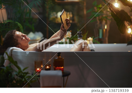 Relaxing Bath & Digital Connection Relaxing Bath & Digital Connection 138719339