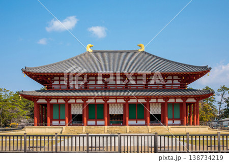300年ぶりに再建再建された興福寺中金堂 138734219