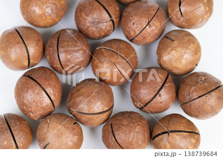 Elegant chocolate packaging. Luxurious macadamia shell design. Premium vibe with artisanal chocolate motif. Refined branding featuring rich shells and sophisticated tones Elegant chocolate packaging. Luxurious macadamia shell design. Premium vibe with artisanal chocolate motif. Refined branding featuring rich shells and sophisticated tones 138739684