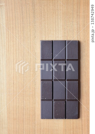 70%カカオの板チョコレート 高カカオチョコレート 70%カカオの板チョコレート 高カカオチョコレート 138742949