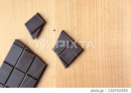 70%カカオの板チョコレート 高カカオチョコレート 70%カカオの板チョコレート 高カカオチョコレート 138742950