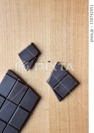 70%カカオの板チョコレート 高カカオチョコレート 70%カカオの板チョコレート 高カカオチョコレート 138742951