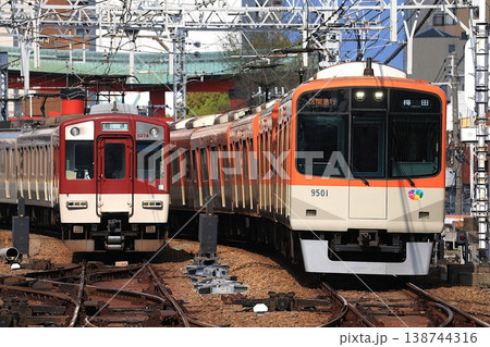 【近鉄・阪神】1252系と9300系 区間急行（阪神本線：尼崎駅） 138744316