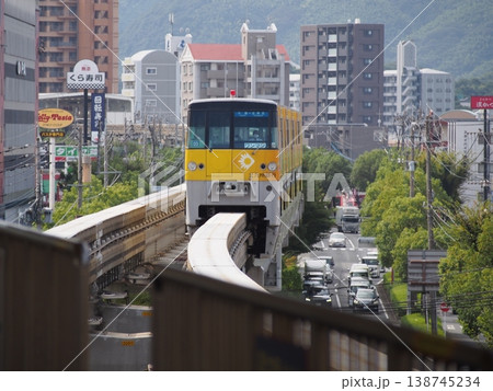 福岡県北九州市を走る北九州モノレール 福岡県北九州市を走る北九州モノレール 138745234