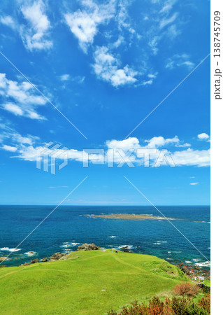 秋田県 男鹿半島 青空の入道崎 秋田県 男鹿半島 青空の入道崎 138745709