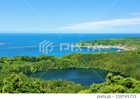 秋田県 青空の男鹿半島 八望台からの展望 秋田県 青空の男鹿半島 八望台からの展望 138745715