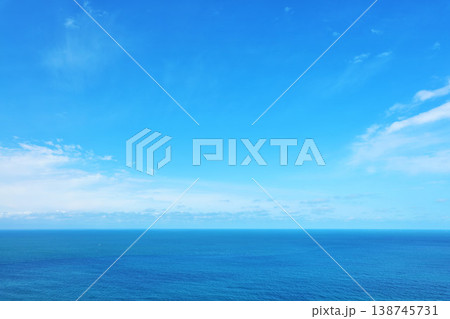 秋田県 青空と青い海の日本海 秋田県 青空と青い海の日本海 138745731