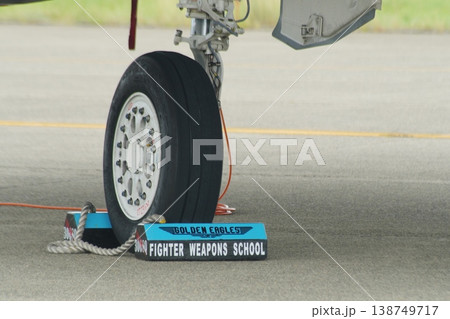 F-15の主脚タイヤ F-15の主脚タイヤ 138749717