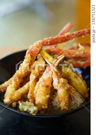 豪華カニ足天丼 138751321