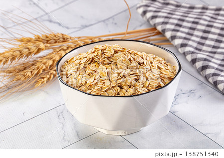 Dry oat flakes for porrige Dry oat flakes for porrige 138751340