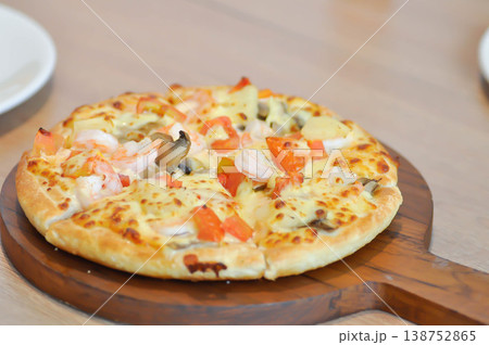 shrimp pizza or seafood pizza or shrimp and tomato pizza shrimp pizza or seafood pizza or shrimp and tomato pizza 138752865