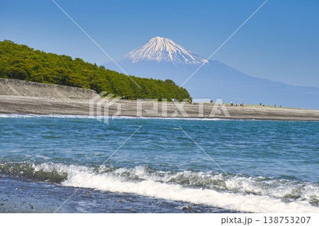 【静岡県】三保の松原と富士山 138753207