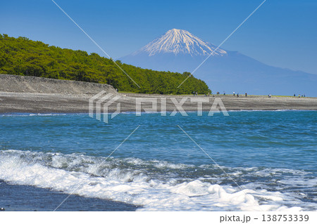 【静岡県】三保の松原と富士山 【静岡県】三保の松原と富士山 138753339