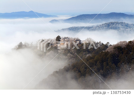 冬の雲海と備中松山城(天空の山城)25151 冬の雲海と備中松山城(天空の山城)25151 138753430