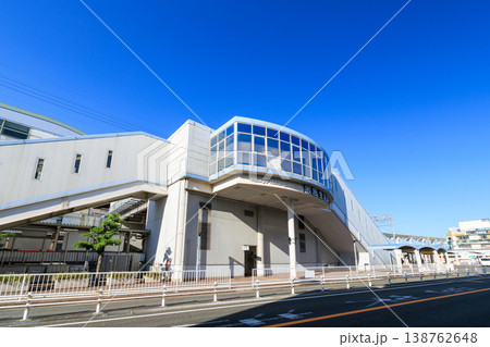 阪急宝塚本線の蛍池駅 (大阪府豊中市) 138762648