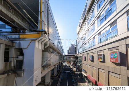 大阪モノレールの蛍池駅 (大阪府豊中市) 大阪モノレールの蛍池駅 (大阪府豊中市) 138762651