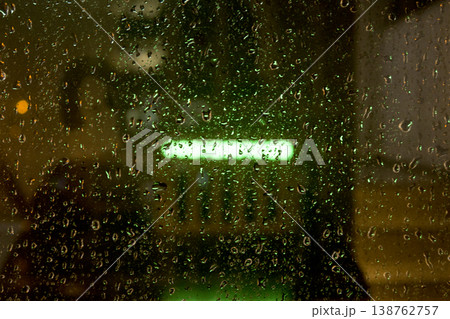 雨の窓 雨の窓 138762757