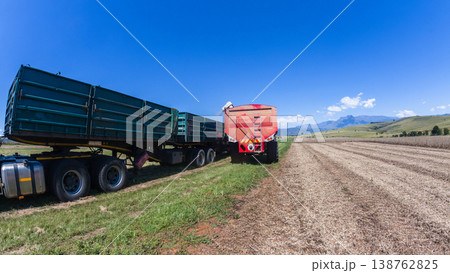 Agriculture Harvesting Tractor Grain Loader Field Agriculture Harvesting Tractor Grain Loader Field 138762825